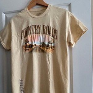 Women's T-Shirt Size Medium (Brand: Mighty Fine) (Message: Country Roads) New